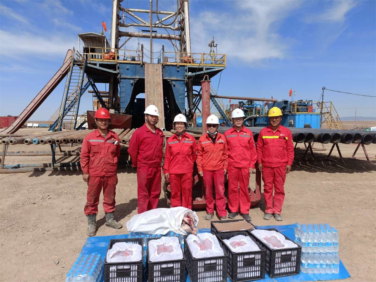 公司多種形式 慶?！拔逡弧眲趧?dòng)節(jié)，紀(jì)念“五四”青年節(jié)