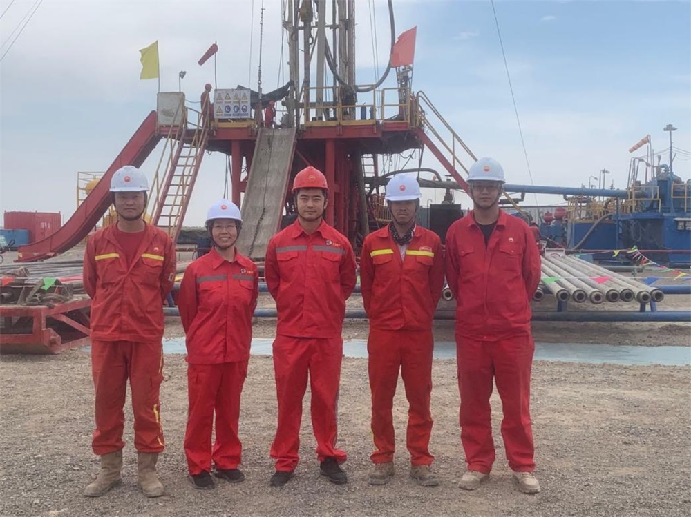 公司領(lǐng)導(dǎo)慰問鉆井隊(duì)伍